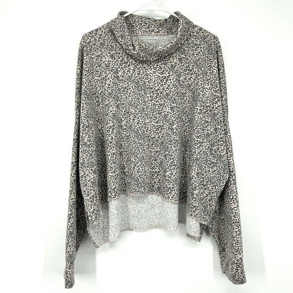 American Eagle Outfitters Tops - American Eagle Top Womens Size XXL Cowl Neck Cropped Leopard Print Long Sleeve